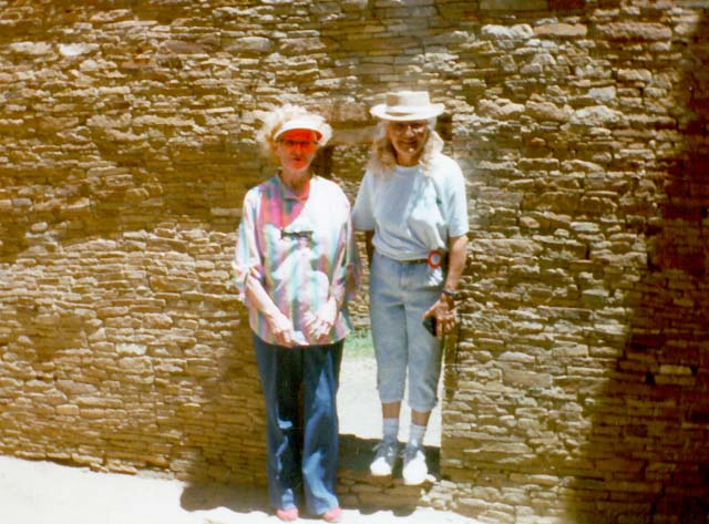[Chaco Canyon - Pueblo del Arroyo - doorway]